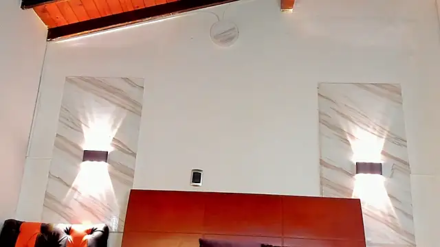 Charlotte-Smit online show from 11, 11, 2025