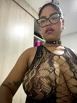 Snapshot of miiabrown18 chatting on 5, 10, 2025 miiabrown18 online show from 5, 10, 2025