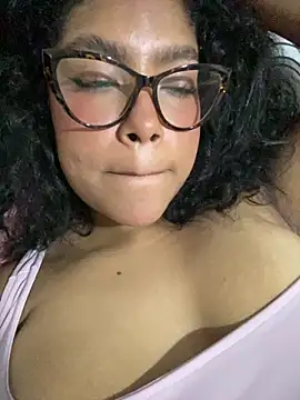 Snapshot of miiabrown18 chatting on 8, 10, 2025 miiabrown18 online show from 8, 10, 2025
