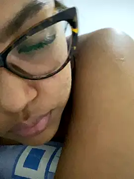 Snapshot of miiabrown18 chatting on 16, 10, 2025 miiabrown18 online show from 16, 10, 2025