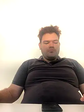 Snapshot of big_bearr chatting on 28, 10, 2025 big bearr online show from 28, 10, 2025