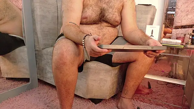 Snapshot of big_bearr chatting on 23, 11, 2025 big bearr online show from 23, 11, 2025