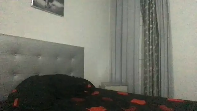 paula19800 online show from 22, 10, 2025