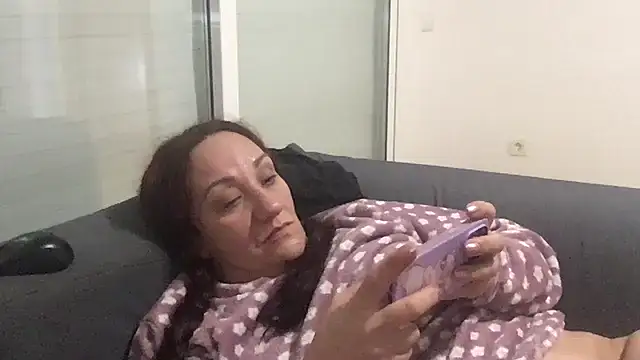 paula19800 online show from 10, 11, 2025