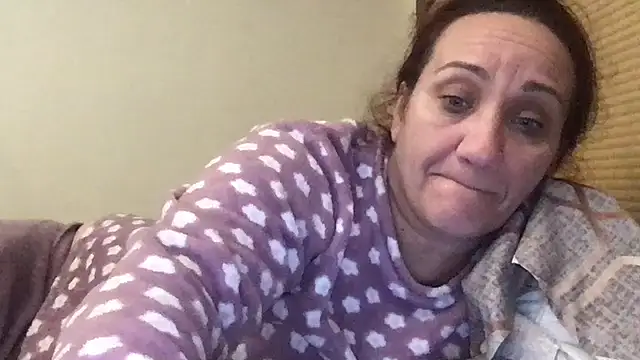 paula19800 online show from 21, 11, 2025