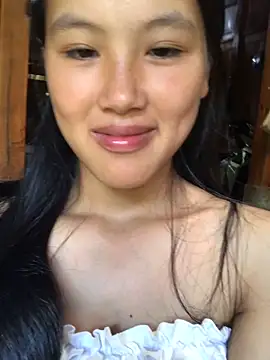 Mai lovely online show from 28, 9, 2025