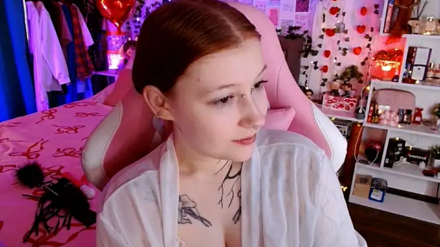 Ayla Hicks online show from 28, 2, 2026