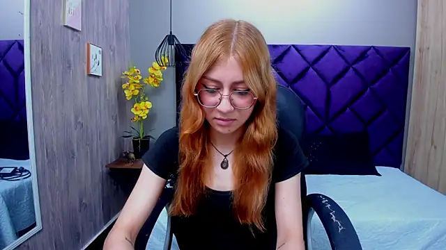 ChloeCampbell03 online show from 25, 9, 2025