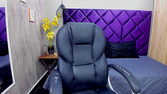 ChloeCampbell03 online show from 26, 9, 2025