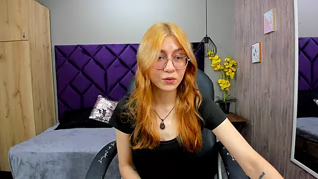 ChloeCampbell03 online show from 12, 11, 2025