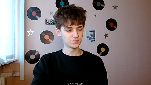 Hoot Dude  online show from 11, 11, 2025