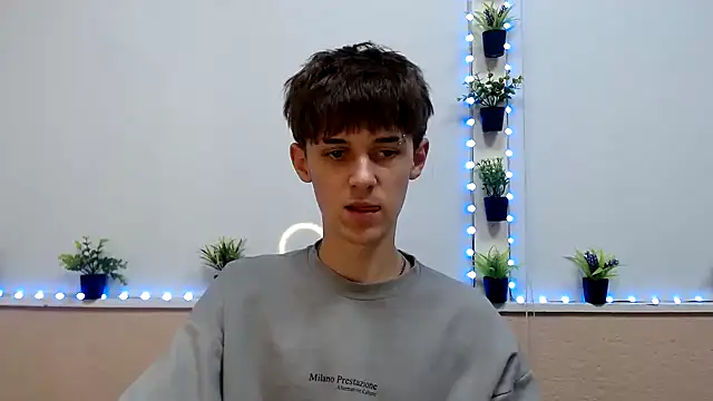 Hoot Dude  online show from 12, 11, 2025