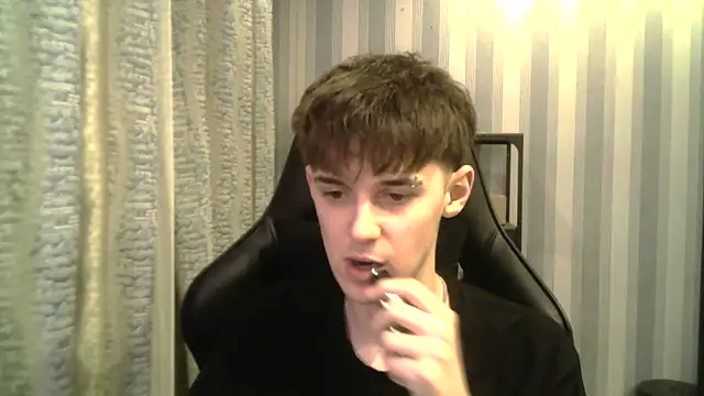 Hoot Dude  online show from 16, 12, 2025