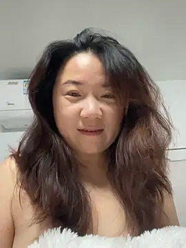 Momo-9988 online show from 4, 11, 2025