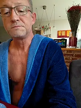 Snapshot of TommyTom76 chatting on 1, 11, 2025 TommyTom76 online show from 1, 11, 2025