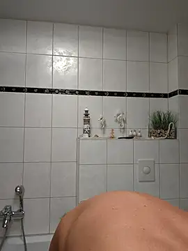 Snapshot of TommyTom76 chatting on 4, 11, 2025 TommyTom76 online show from 4, 11, 2025