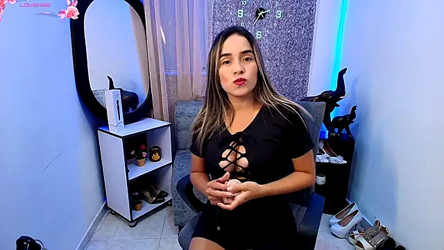 Sally Ricci online show from 18, 11, 2025