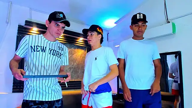 Snapshot of liam_coleman25 chatting on 15, 11, 2025 liam coleman25 online show from 15, 11, 2025