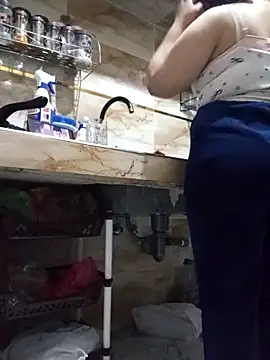 Snapshot of lily_sx chatting on 14, 4, 2026 lily sx online show from 14, 4, 2026