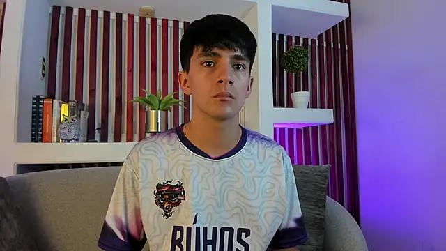 Snapshot of Axel_Draven chatting on 21, 11, 2025 Axel Draven online show from 21, 11, 2025