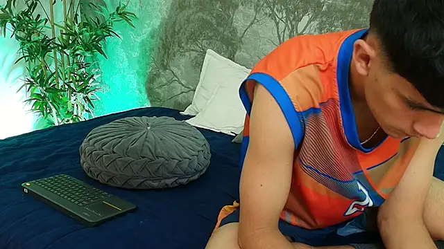 Snapshot of Axel_Draven chatting on 25, 11, 2025 Axel Draven online show from 25, 11, 2025