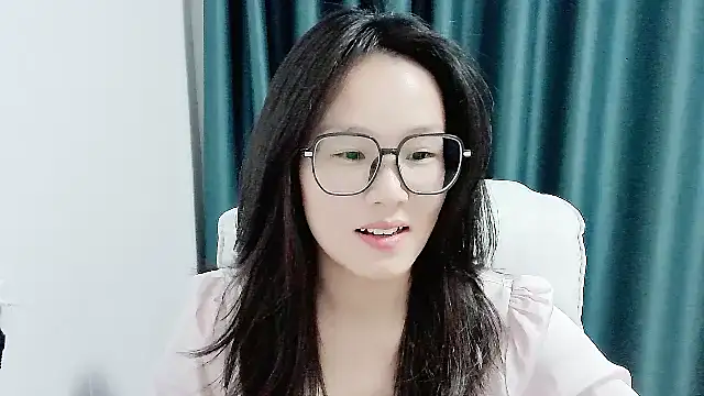 Snapshot of guai00 chatting on 28, 10, 2025 guai00 online show from 28, 10, 2025