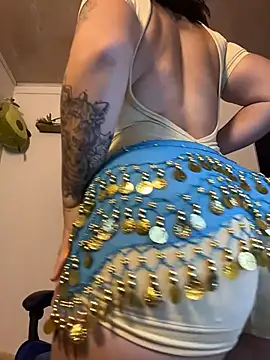 Snapshot of came_lia1 chatting on 4, 7, 2026 came lia1 online show from 4, 7, 2026