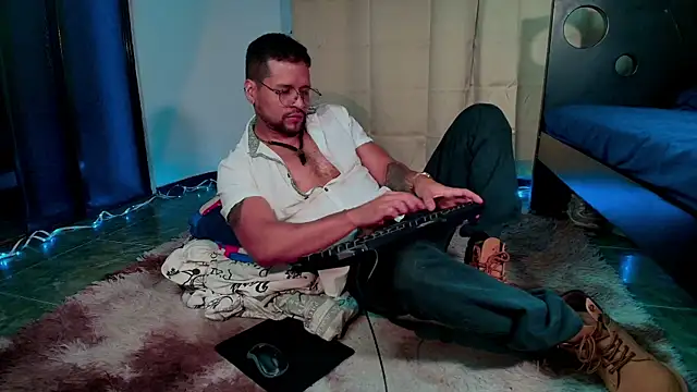 LucasGaeel online show from 5, 10, 2025