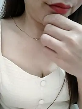 Girl Shy2000 online show from 8, 10, 2025