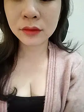 Girl Shy2000 online show from 8, 1, 2026