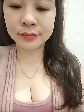 Girl Shy2000 online show from 20, 2, 2026