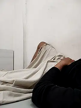 Ilhaamgrey online show from 8, 10, 2025