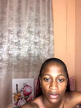 Caramel102004 online show from 15, 10, 2025