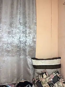 Caramel102004 online show from 19, 11, 2025