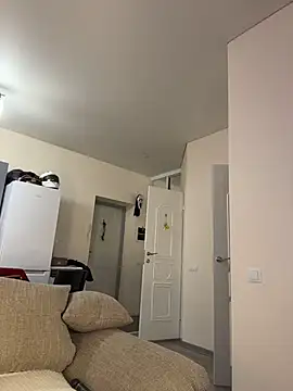 Crystal Neko online show from 15, 4, 2026