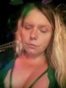 Snapshot of Fiona696 chatting on 6, 10, 2025 Fiona696 online show from 6, 10, 2025