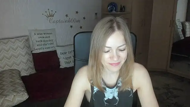 Tiffany Bates online show from 10, 11, 2025