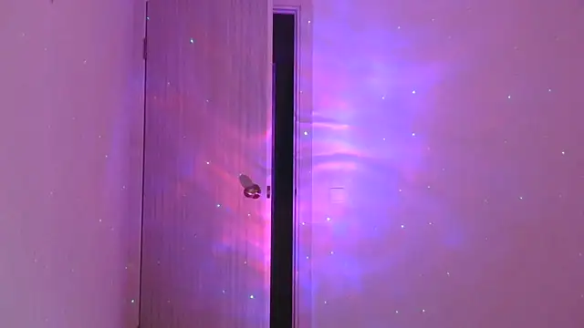 Snapshot of Omivelle chatting on 10, 11, 2025 Omivelle online show from 10, 11, 2025