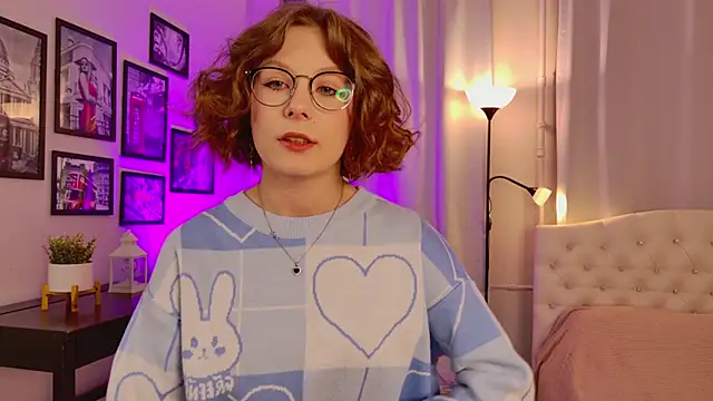 Bubblegum Babe  online show from 30, 9, 2025