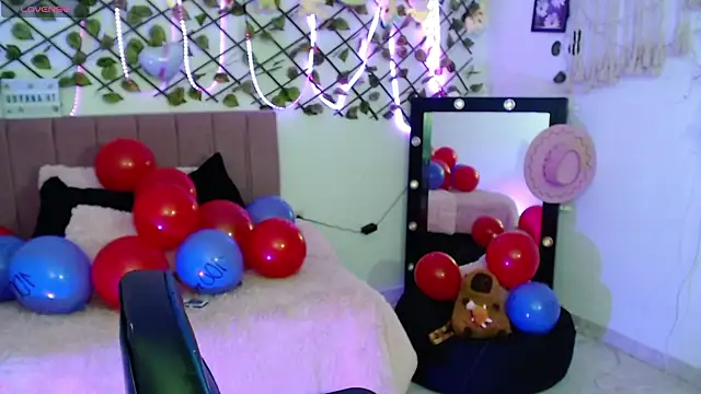 Snapshot of isa_bunny18 chatting on 2, 10, 2025 isa bunny18 online show from 2, 10, 2025