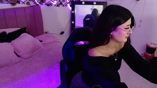 Snapshot of isa_bunny18 chatting on 30, 10, 2025 isa bunny18 online show from 30, 10, 2025