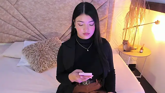 EmmaBlossom online show from 16, 12, 2025