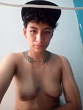 Owen tomboy online show from 20, 10, 2025