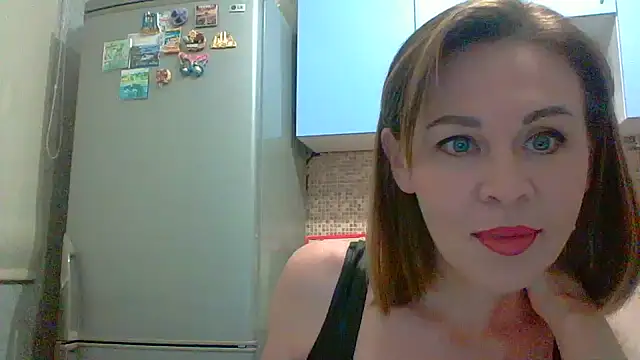 Snapshot of Olyverin chatting on 1, 11, 2025 Olyverin online show from 1, 11, 2025