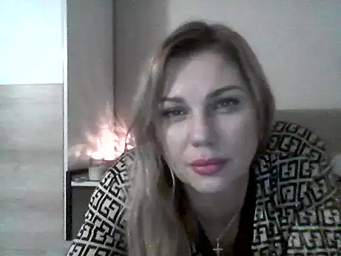 Snapshot of Moniraya chatting on 18, 11, 2025 Moniraya online show from 18, 11, 2025