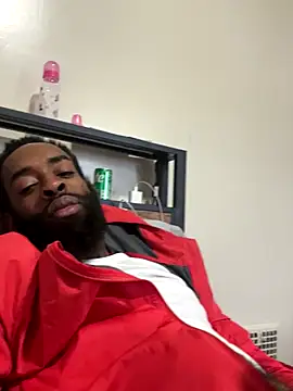 Snapshot of vaultclub chatting on 5, 12, 2025 vaultclub online show from 5, 12, 2025