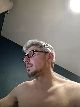 CerveniXXL online show from 21, 4, 2026