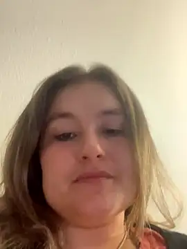 Snapshot of BuzzBunni69 chatting on 19, 11, 2025 BuzzBunni69 online show from 19, 11, 2025