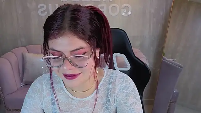 Snapshot of draviana_a_ chatting on 17, 10, 2025 draviana a online show from 17, 10, 2025