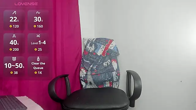 Snapshot of parysmoore chatting on 20, 11, 2025 parysmoore online show from 20, 11, 2025